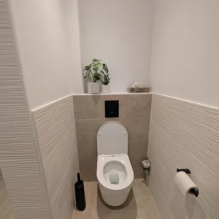 Luxury Next To Beaches And Old Town 公寓 *